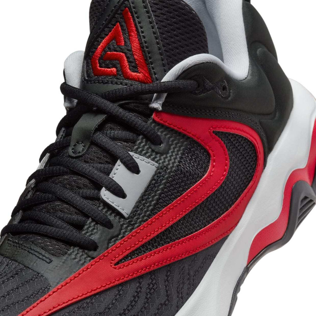 Кроссовки взрослые