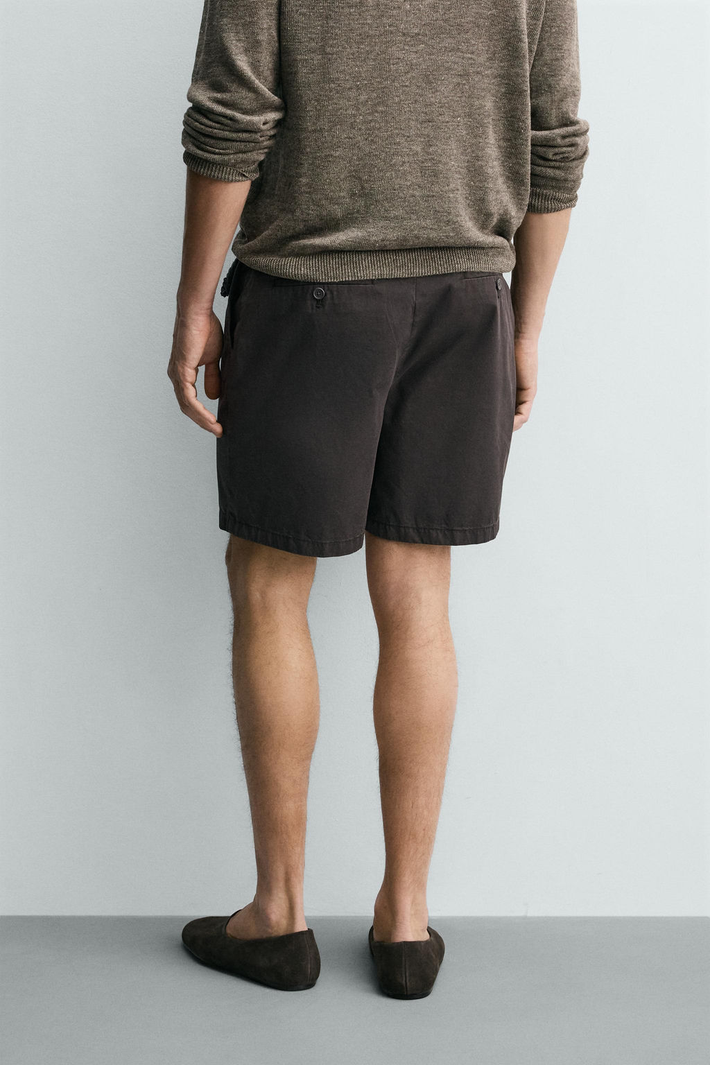 BERMUDA REGULAR FIT PLIEGUES / Marr?n