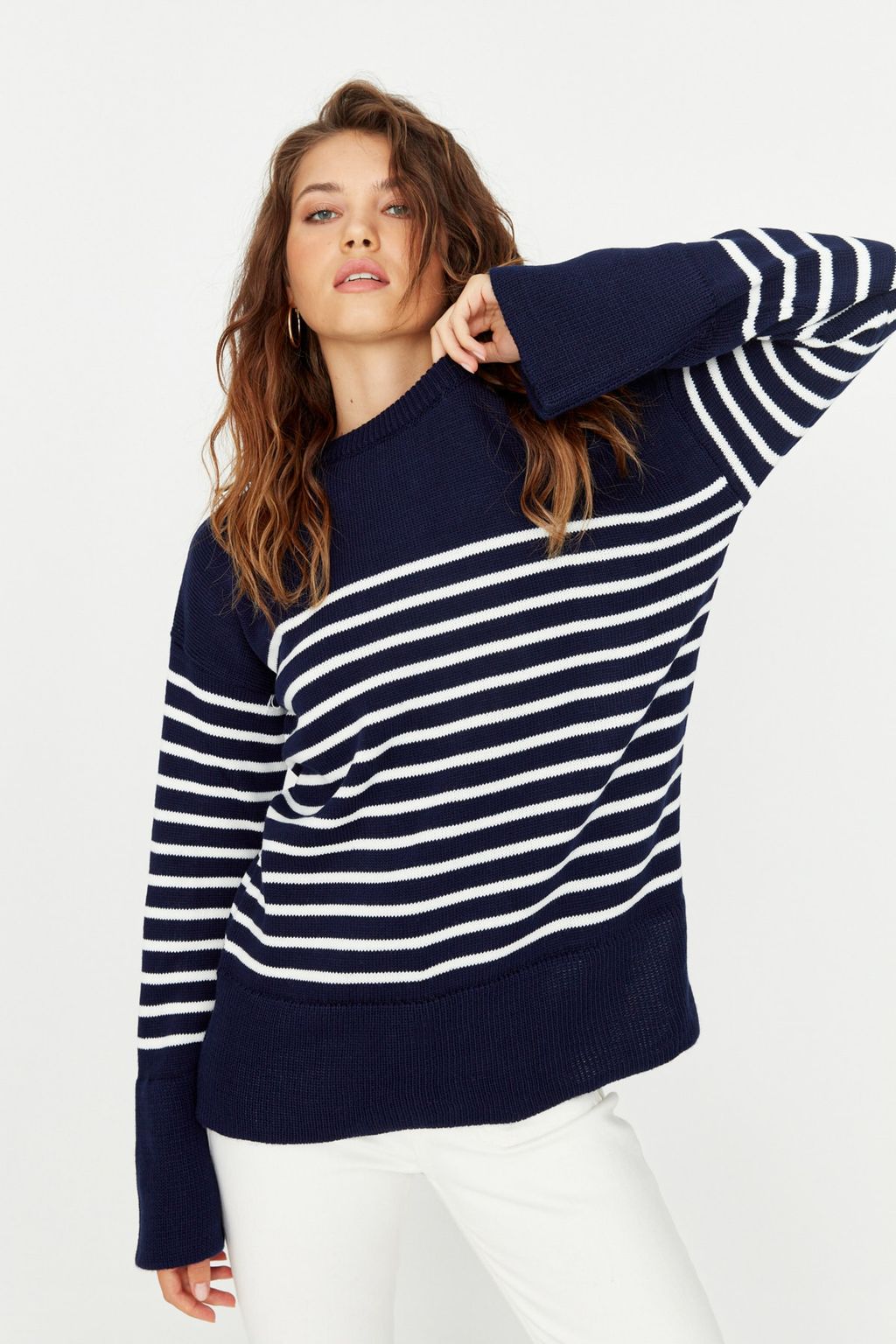 TRENDYOLMILLA Lacivert Oversize Cizgili Triko Kazak TWOAW23KZ01031