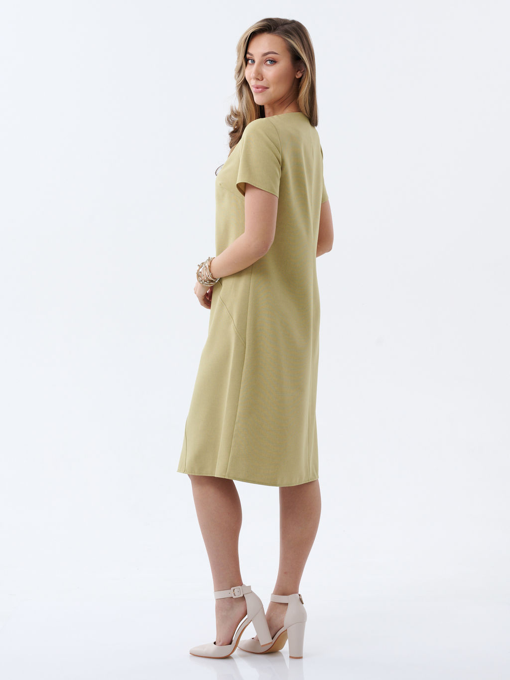 Платье с ассиметричной линией низа оливковое