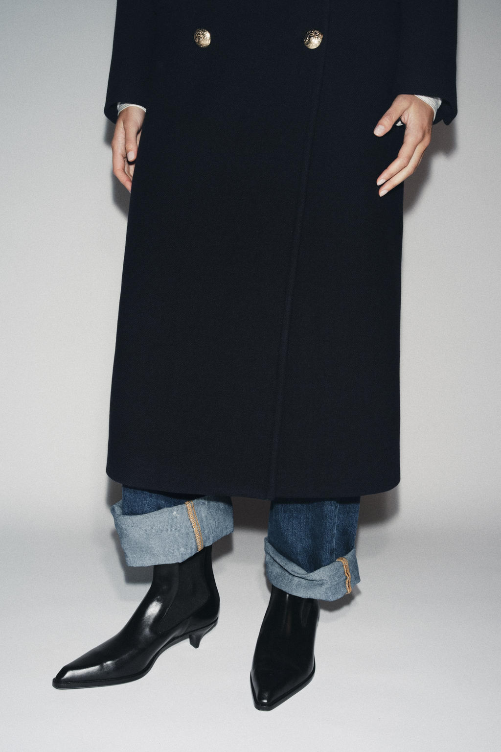 LIMITED EDITION LEATHER KITTEN HEEL ANKLE BOOTS - Zara фото 3