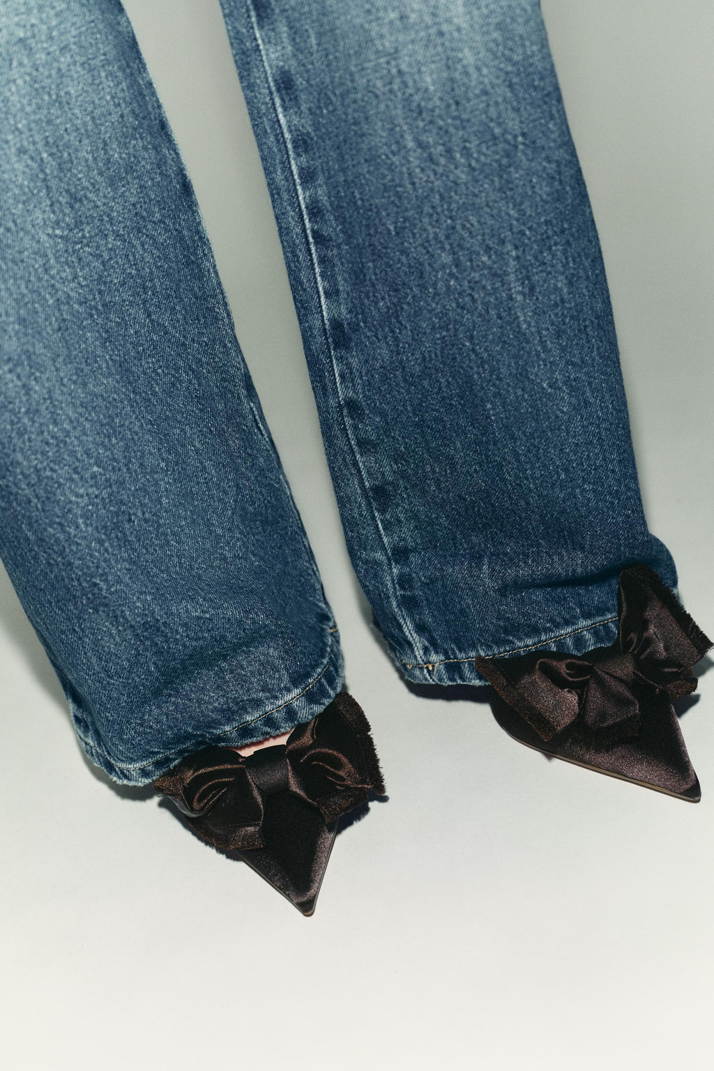 SATIN-FINISH SLINGBACK SHOES WITH BOW