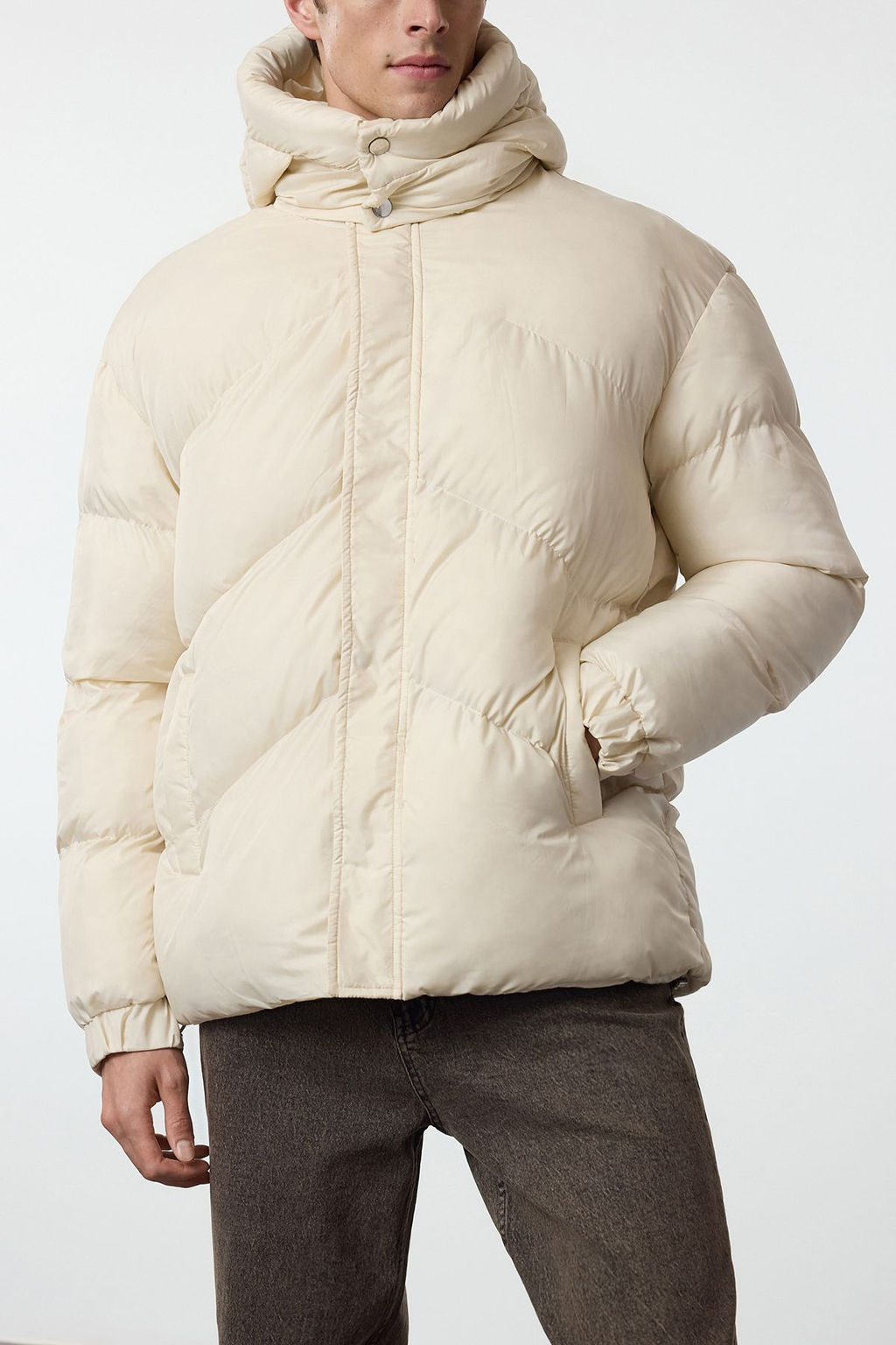 TRENDYOL MAN Siyah Unisex Oversize Fit Ic Ask?l? K?sl?k Sisme Mont TMNAW25MO00024 - Trendyolmilla фото 10