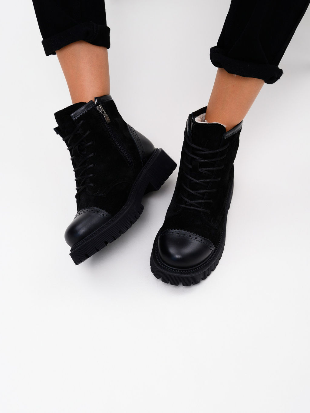 Ботинки 319.taskanabl.Черная замша+черный/байка