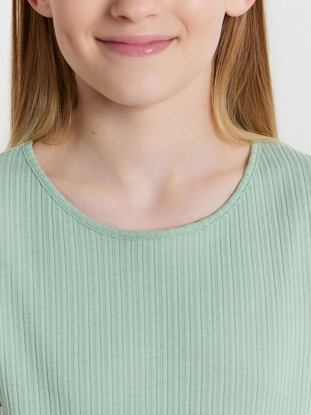 КОМПЛЕКТ ДЛЯ ДЕВОЧЕК (ФУТБОЛКА, ШОРТЫ) - Mark formelle фото 4