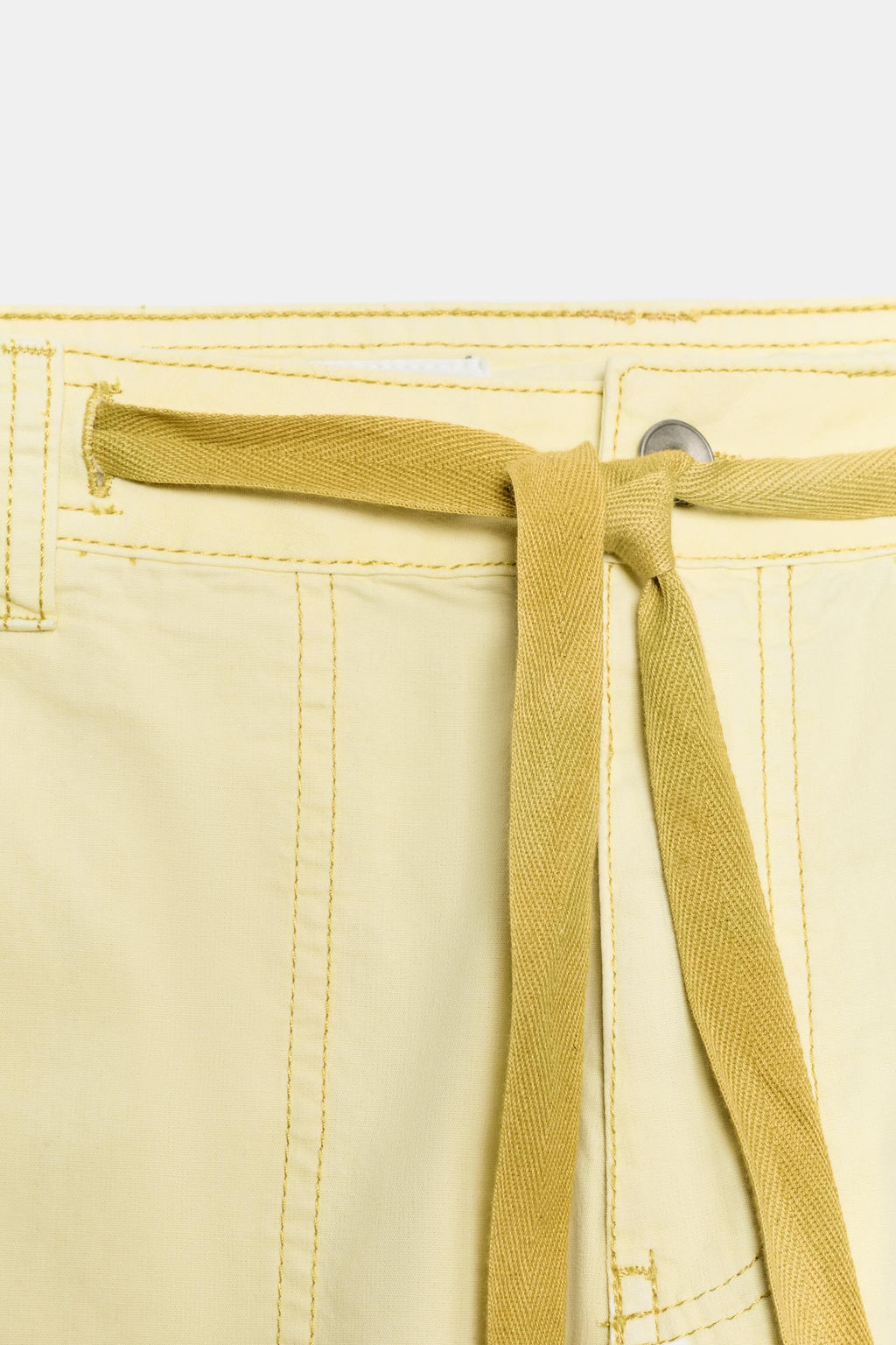 PANTAL?N OVERSIZE CARGO / Amarillo