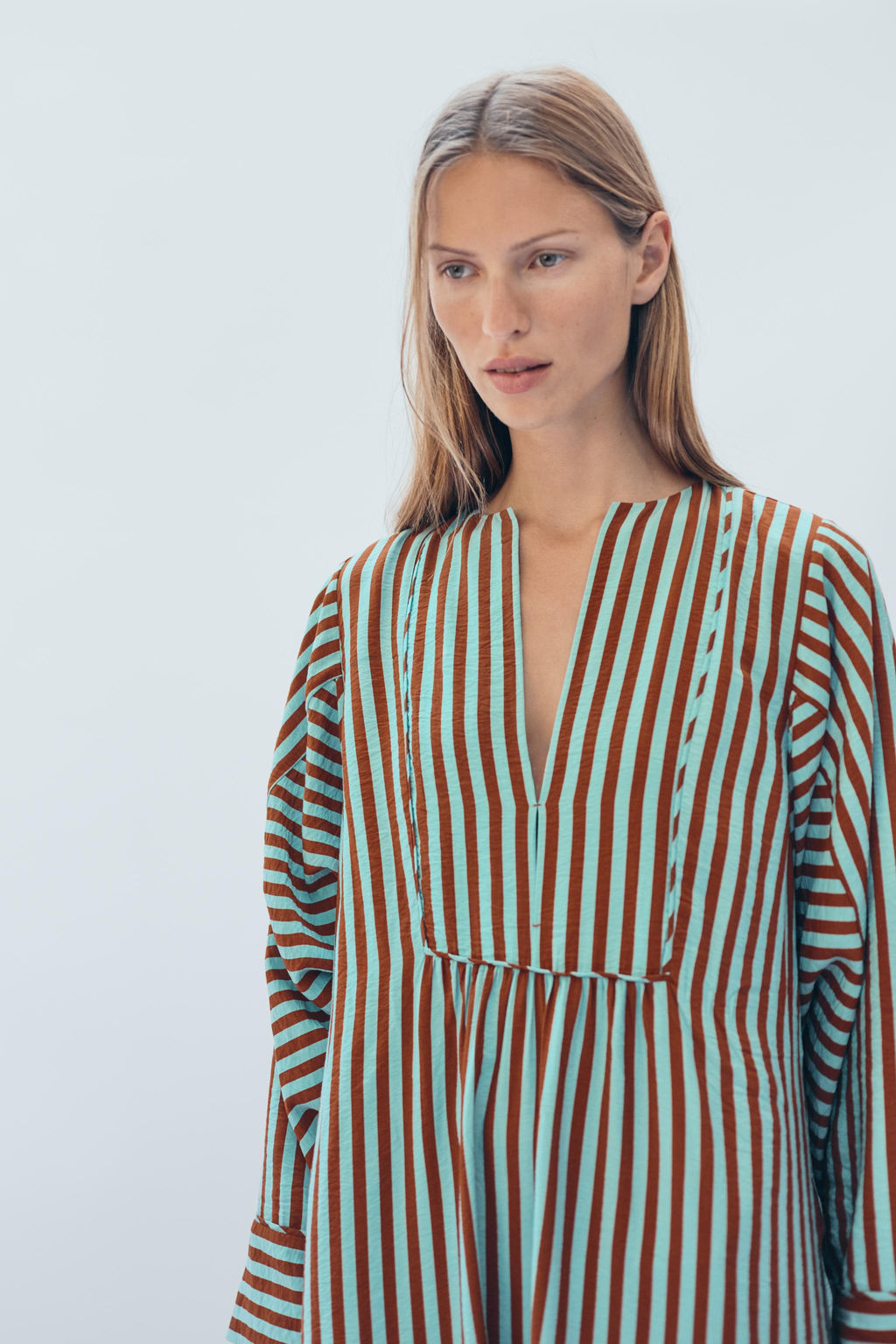 VESTIDO KAFT?N RAYAS LIMITED EDITION / rayas - Zara фото 4