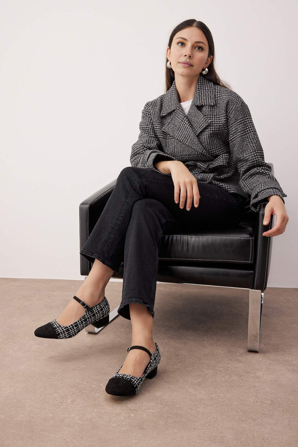 Siyah Tuvit Yuvarlak Burun Mary Jane Kad?n Blok Topuklu Ayakkab? 
TAKAW26TO00004