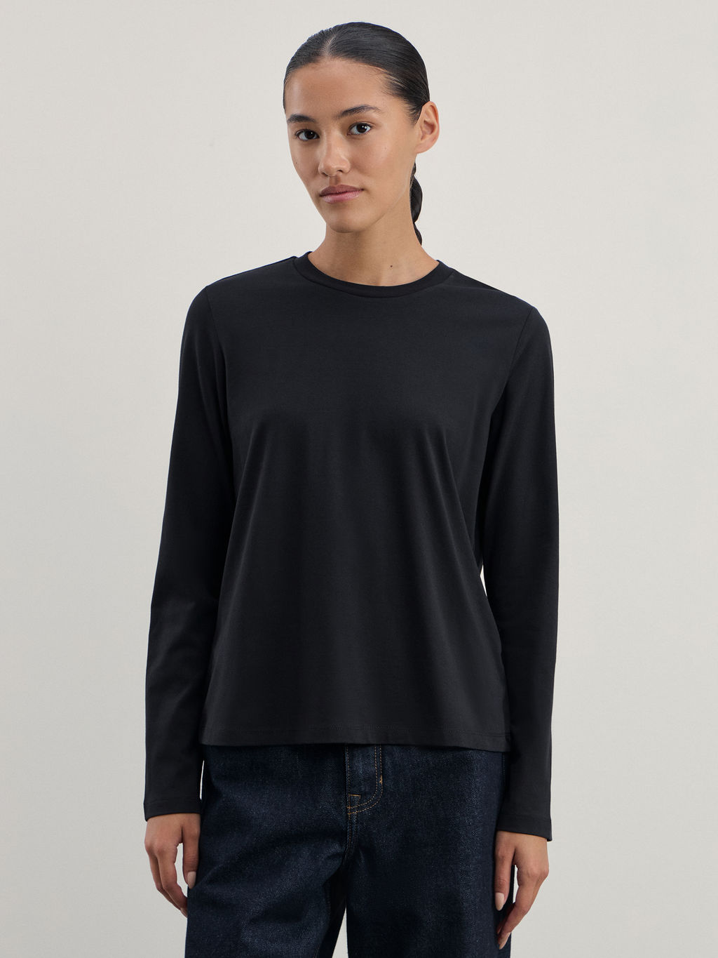 Однотонный базовый лонгслив из хлопка / Zarina  фото 3