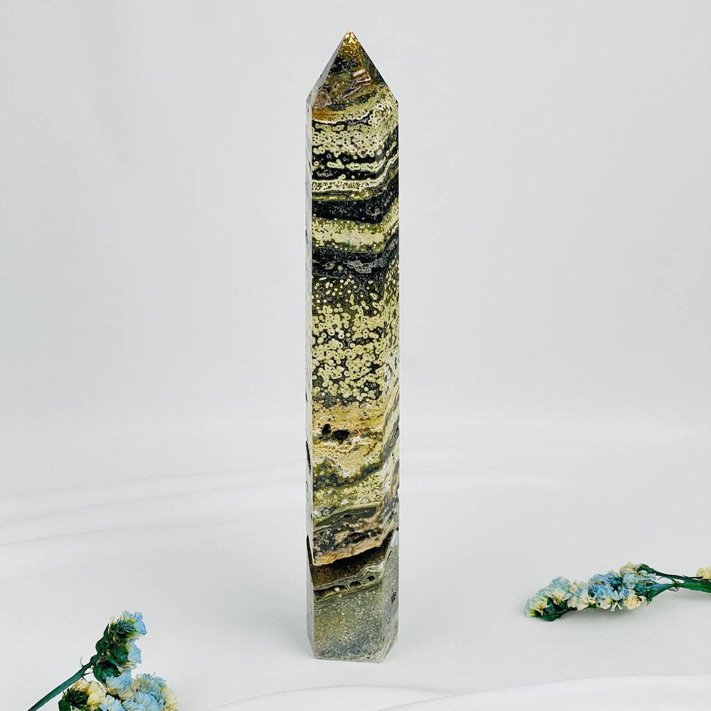 Кристалл большой из Яшмы (Риолит)