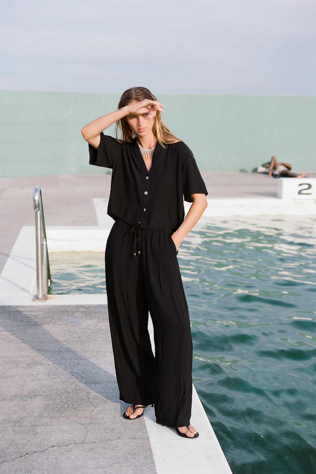 WIDE-LEG TROUSERS WITH ELASTIC WAISTBAND - Zara фото 33