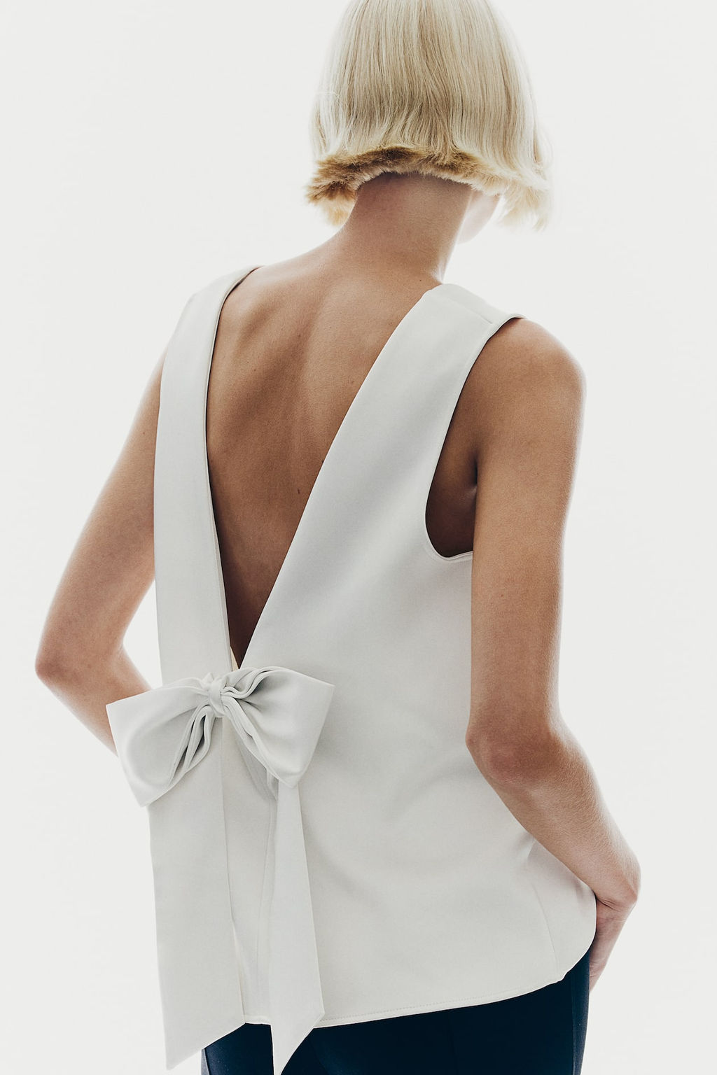 Top con lazo en la espalda - H&m фото 4