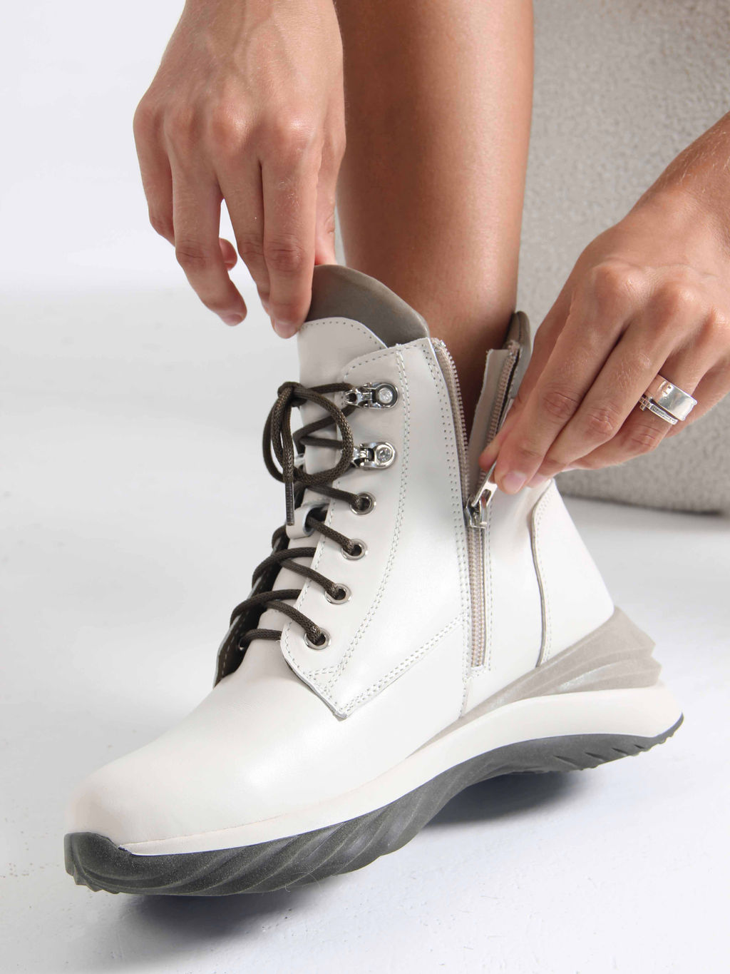 Ботинки 261.uno2gr.Бежевый хаки/Байка