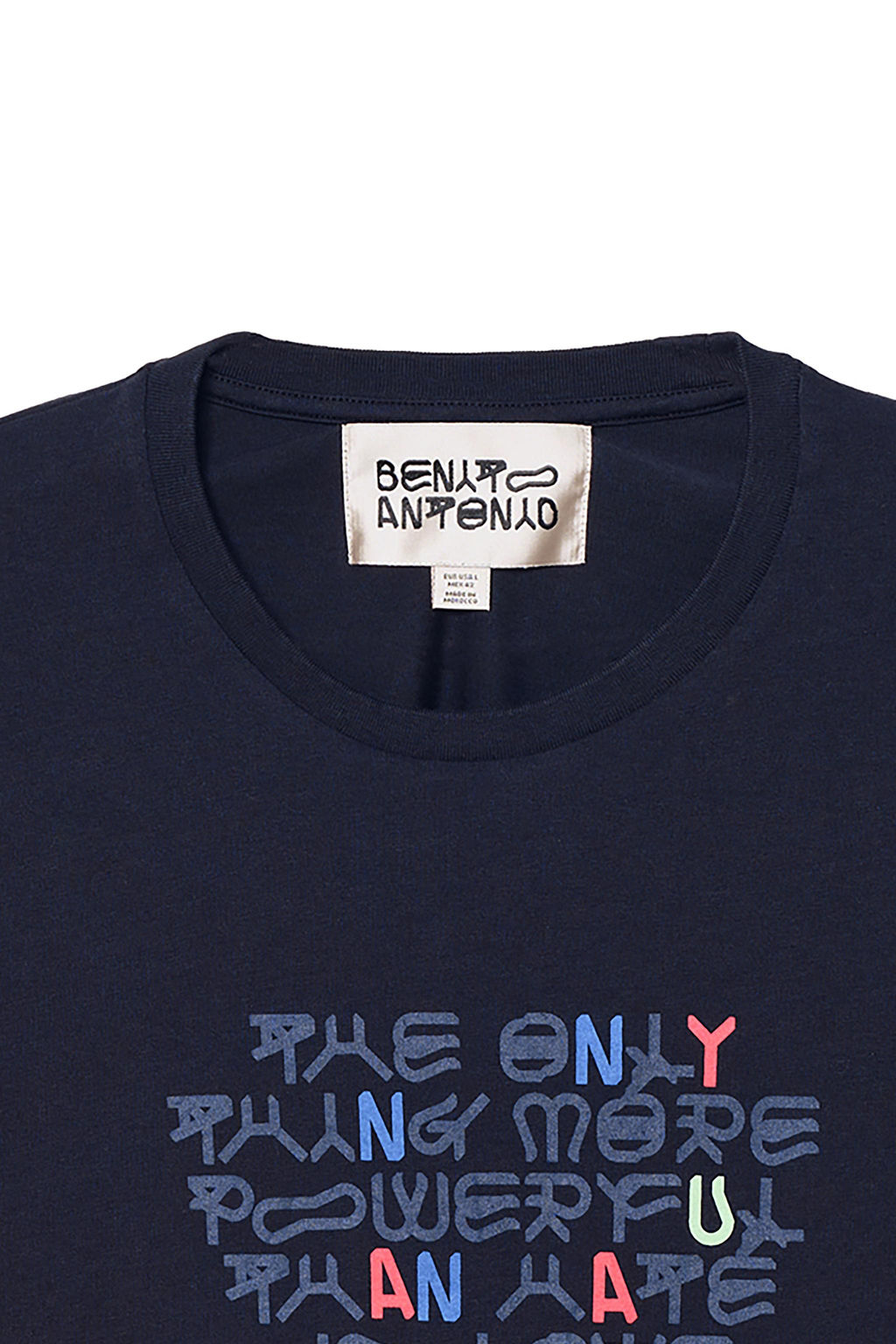 CAMISETA CROPPED FIT TEXTO AMOR / Marino