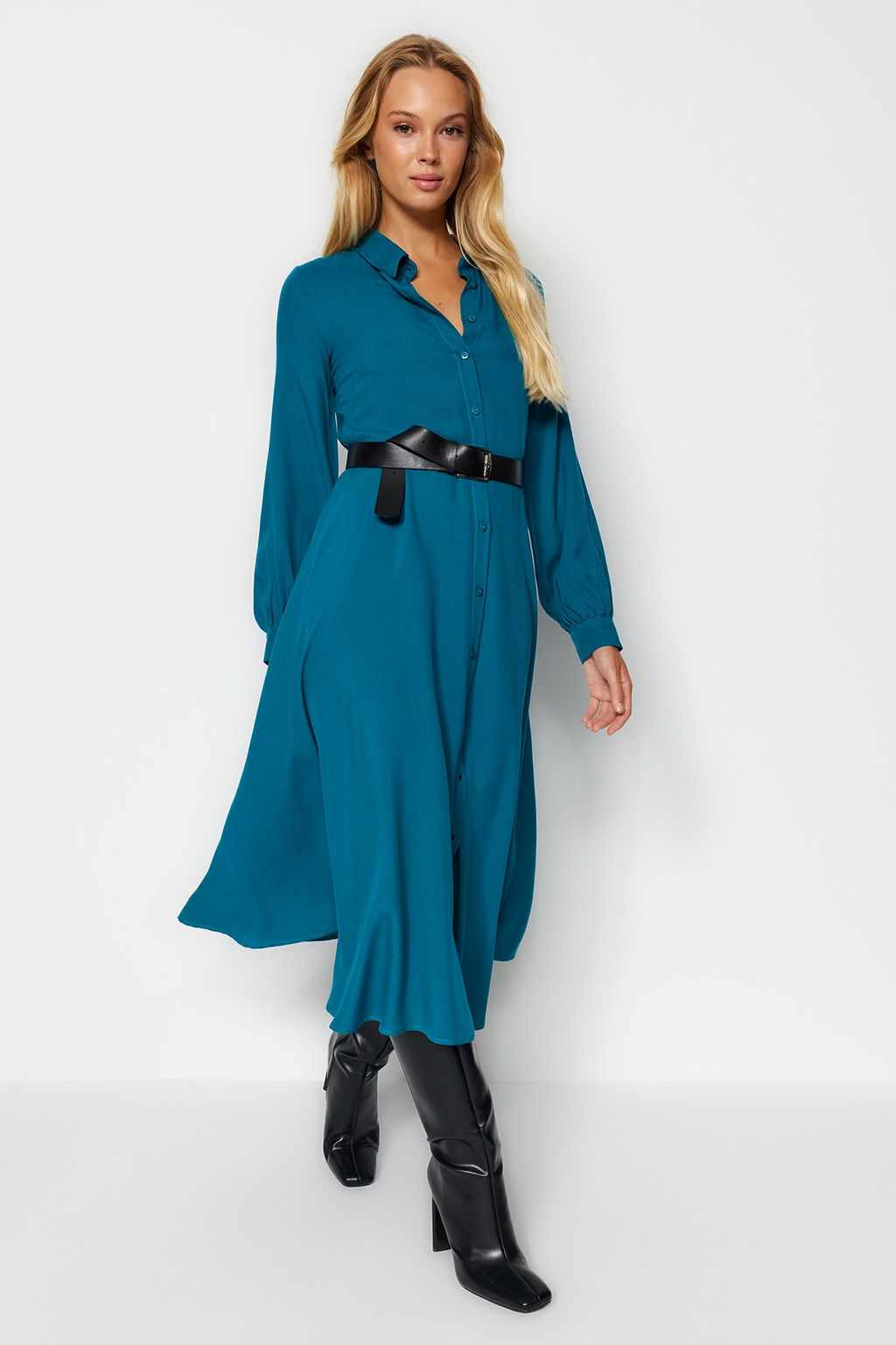 TRENDYOLMILLA Siyah Kemerli Midi Dokuma Gomlek Elbise TWOAW21EL1428  фото 2