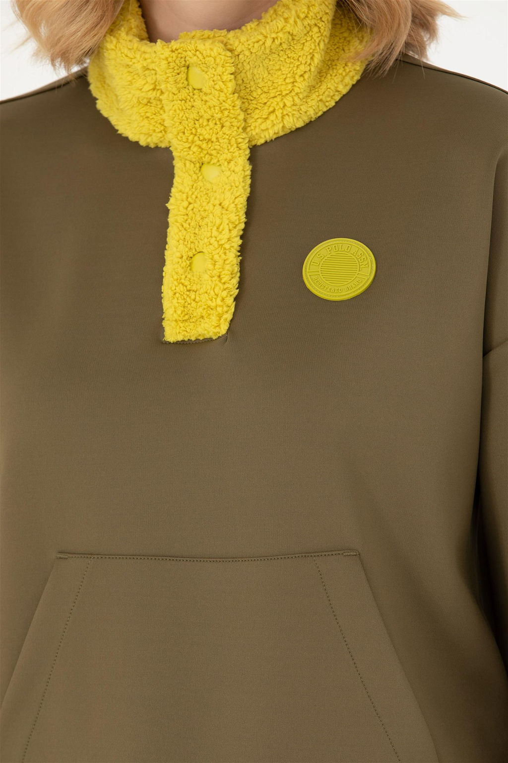 Женский свитшот цвета хаки с воротником стойкой Неожиданная скидка в корзине - U.s. polo assn фото 7