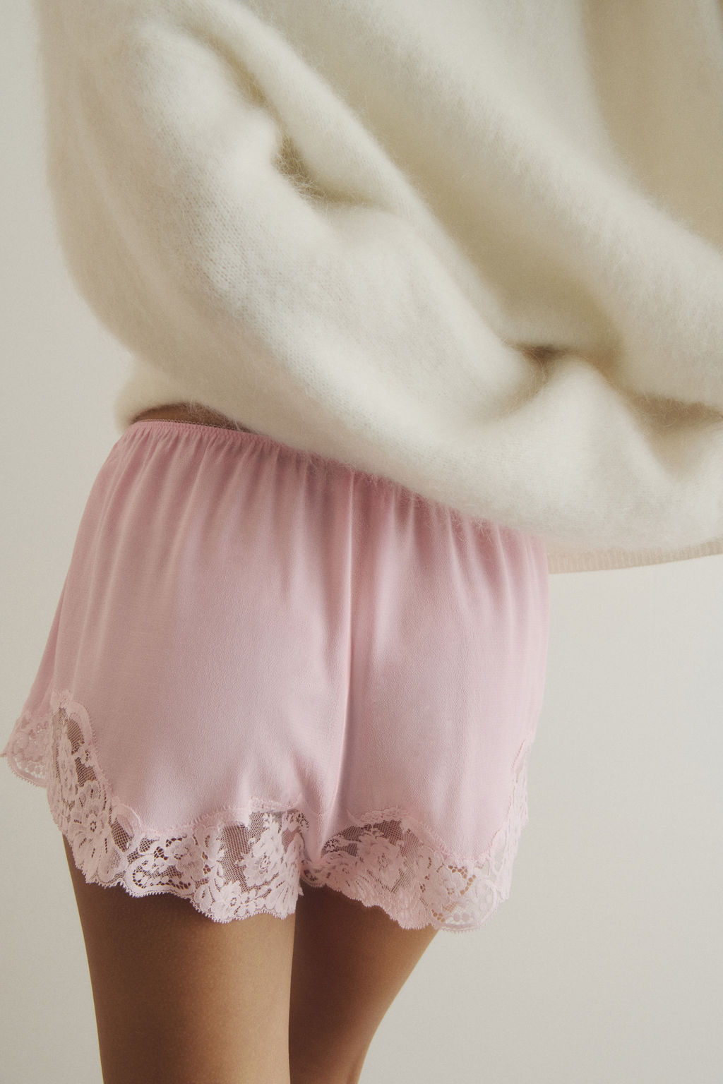 Pantal?n corto de pijama con ribete de encaje - H&m фото 3