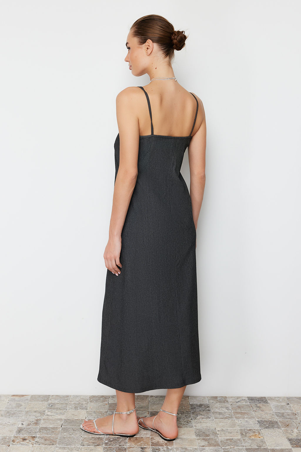 Yag Yesili Duz Midi Ask?l? Shift/Duz Maxi Orme Elbise TWOSS24EL00288 - Trendyolmilla фото 9