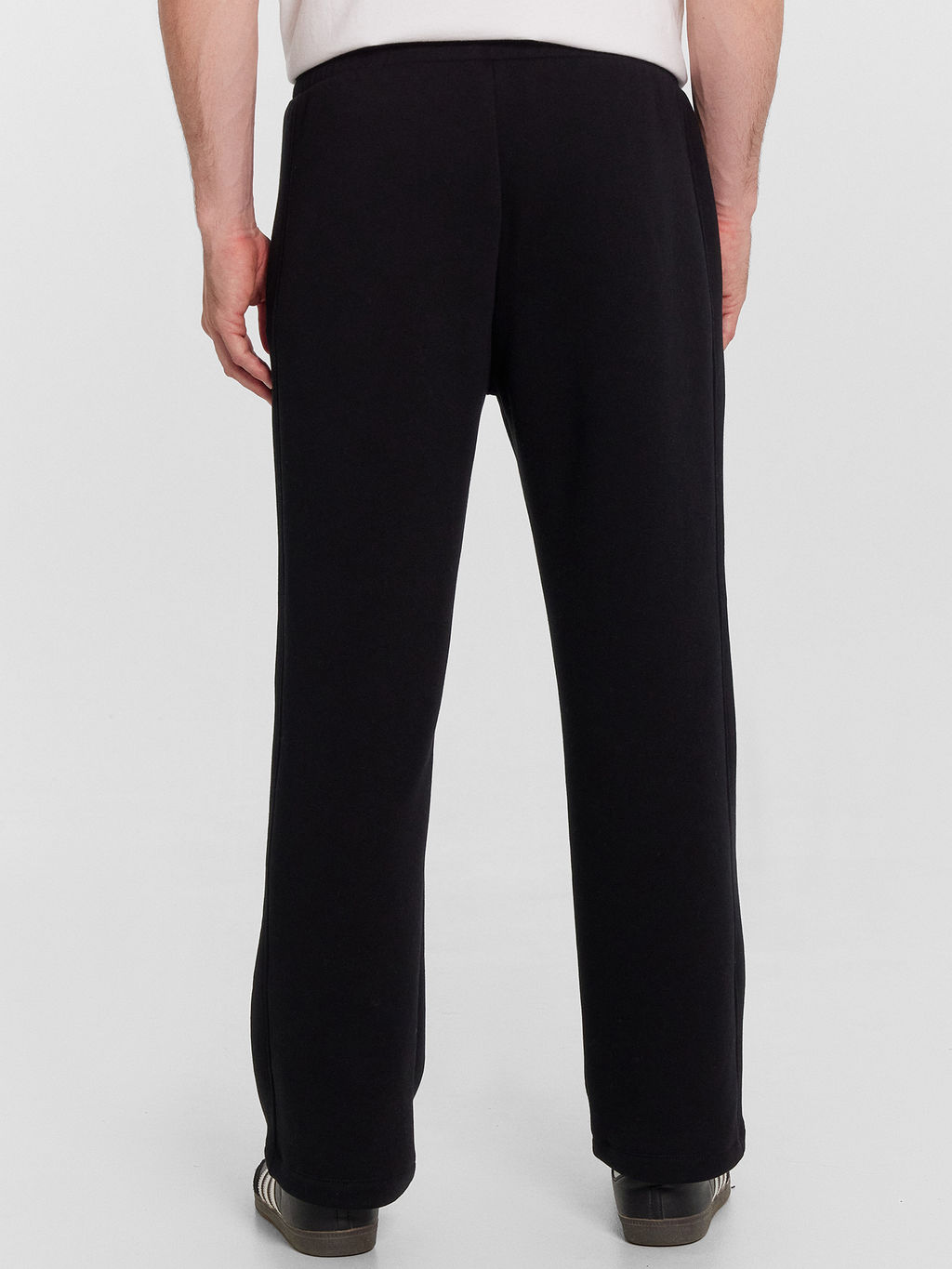 Брюки мужские прямые в черном цвете