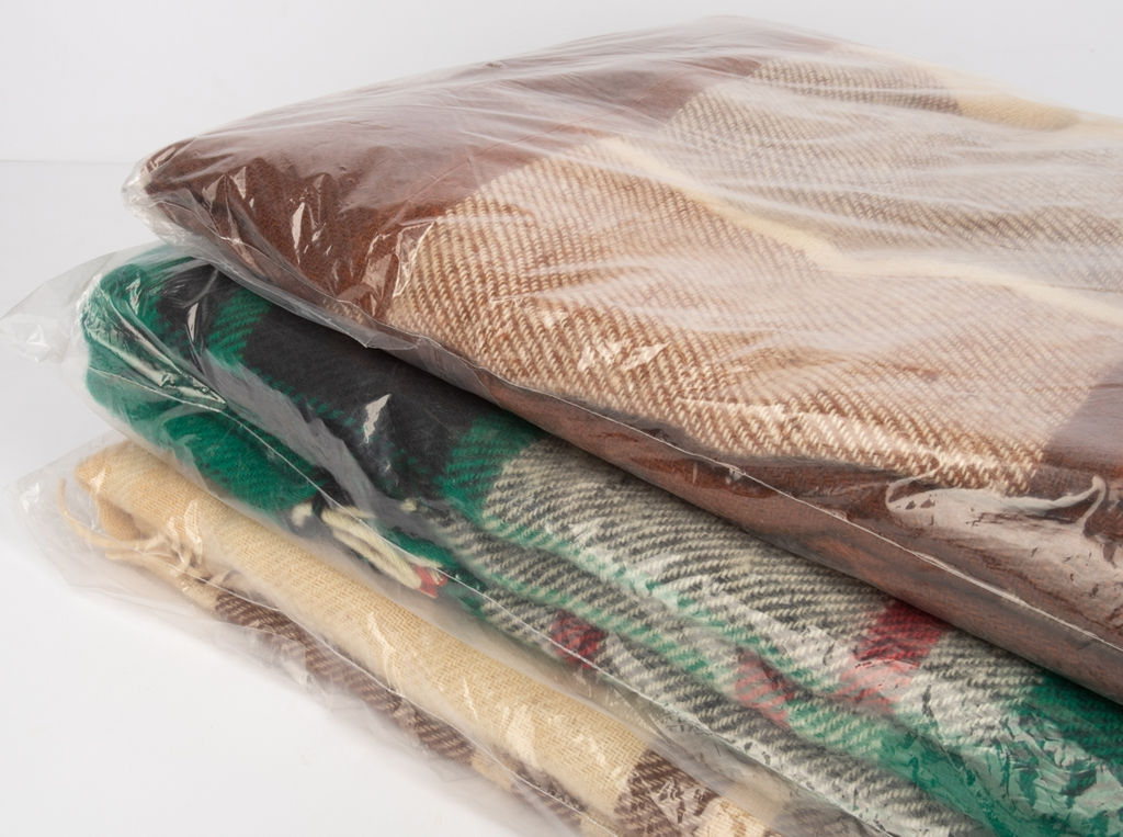 Плед НЗ 50% шерсть 170*200 клетка цв. беж.(Узбекистан)