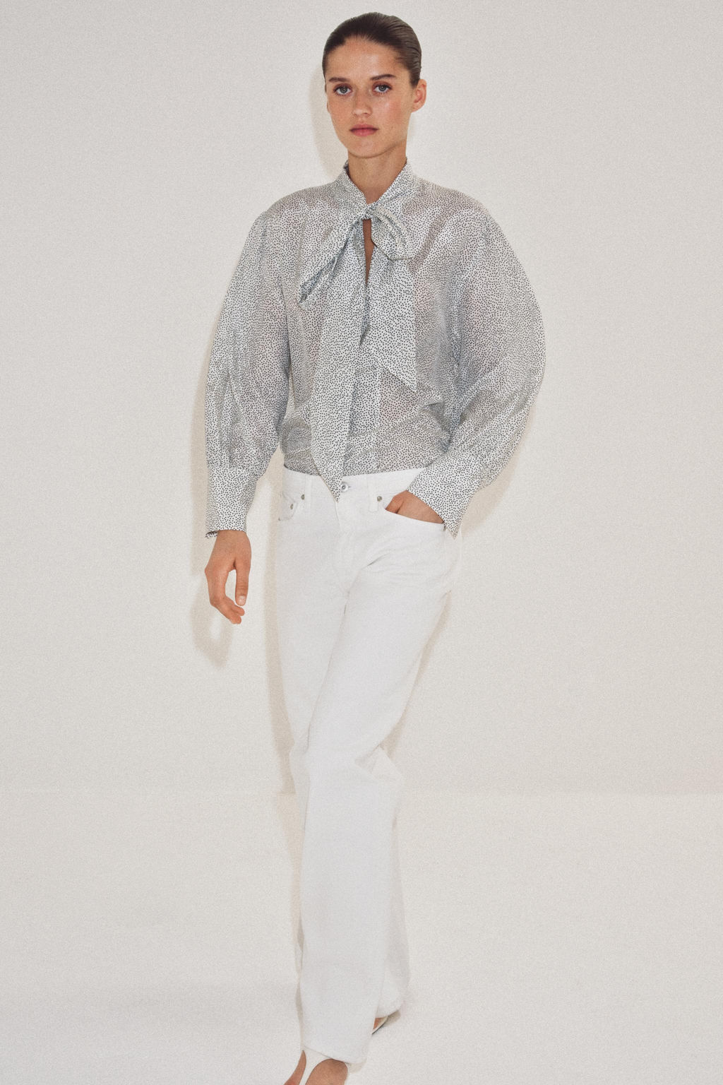 CAMISA LAZADA LUNARES ZW COLLECTION / Crudo / Negro - Zara фото 5