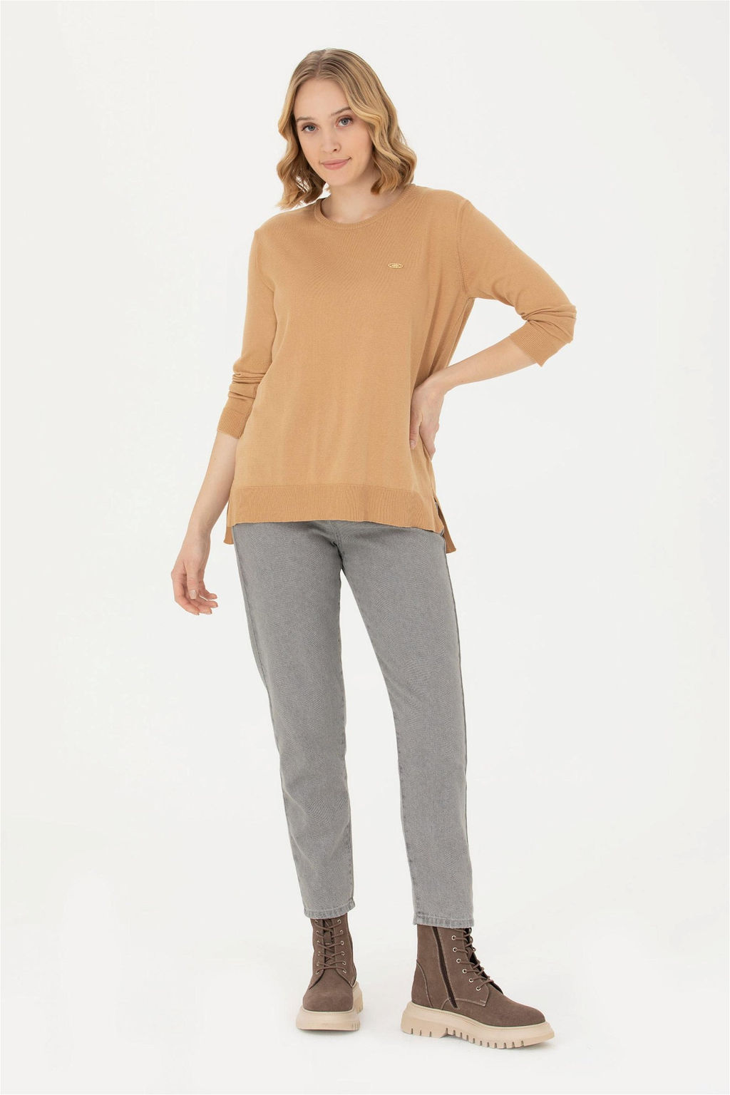 Женский базовый свитер песочного цвета - U.s. polo assn фото 11