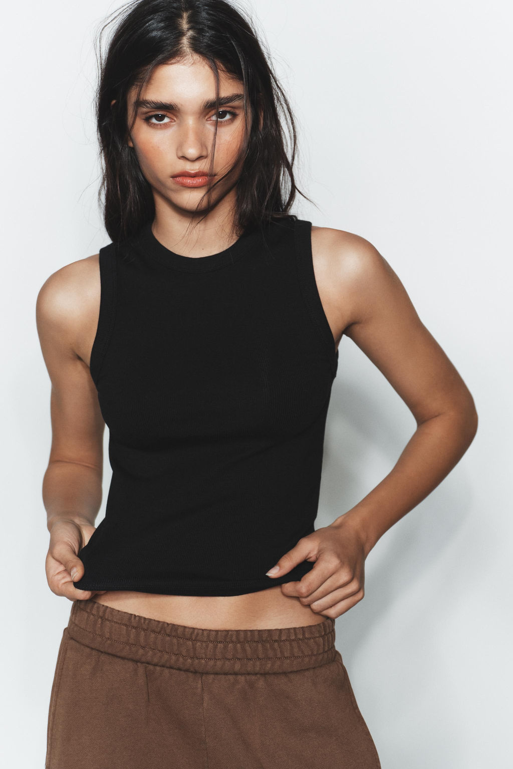 TOP RIB TIRANTES / Negro