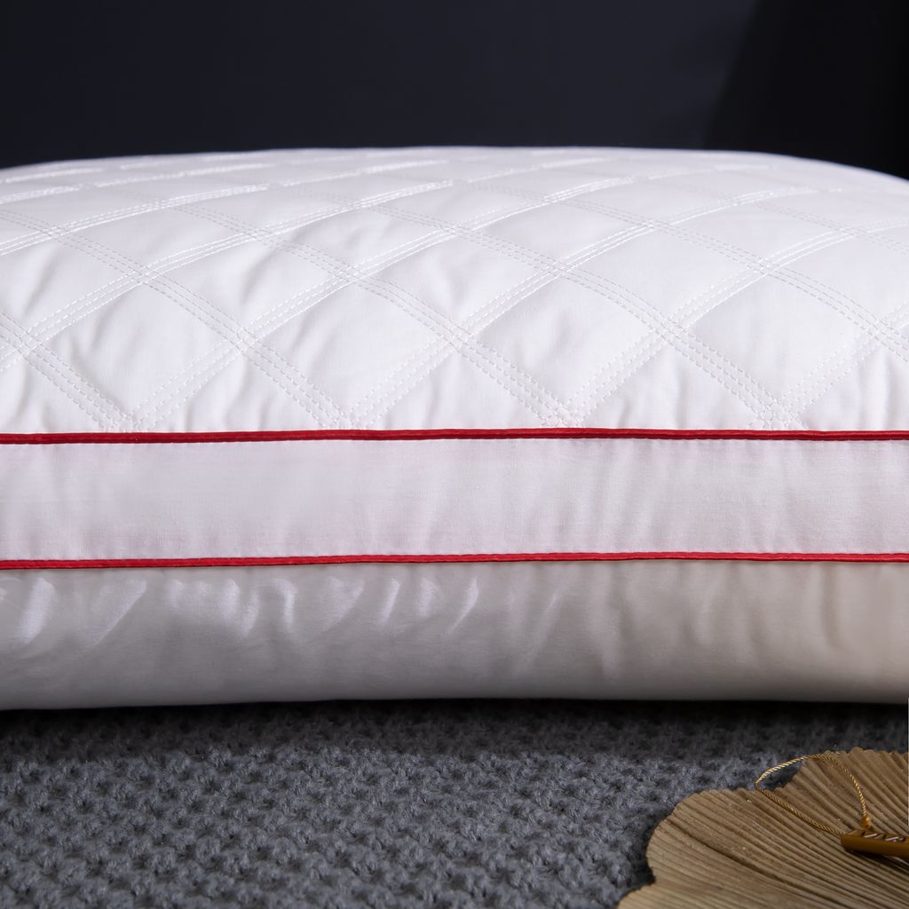 Подушка Nano Touch красный кант Z60 50-70 см - Ситрейд фото 3