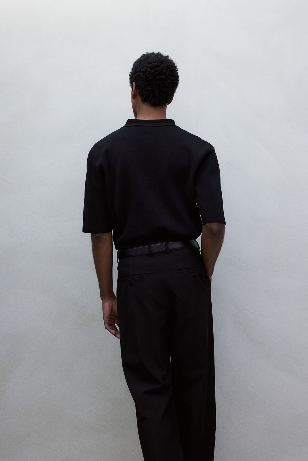 Regular Fit V-neck polo shirt - H&m фото 4