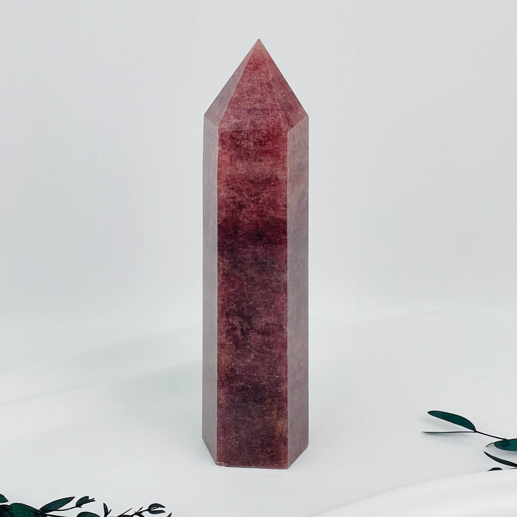 Кристалл из Клубничного кварца