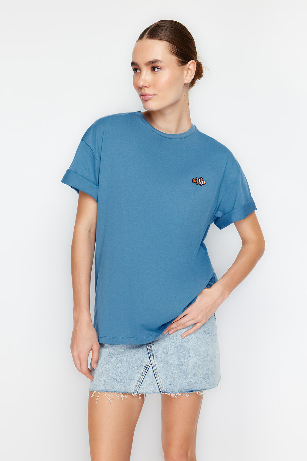 TRENDYOLMILLA Siyah %100 Pamuk Nak?sl? Oversize/Genis Kal?p Bisiklet Yaka Orme T-Shirt TWOSS24TS00102 фото 7