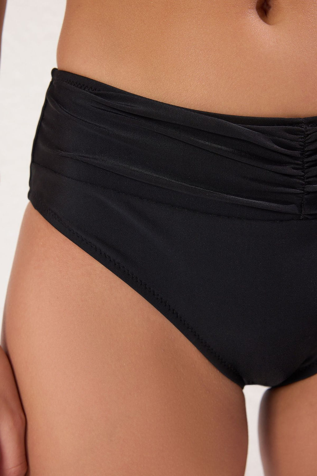 TRENDYOLMILLA Yesil Drapeli Yuksek Bel Regular Bikini Alt? TBESS24BA00145  фото 3