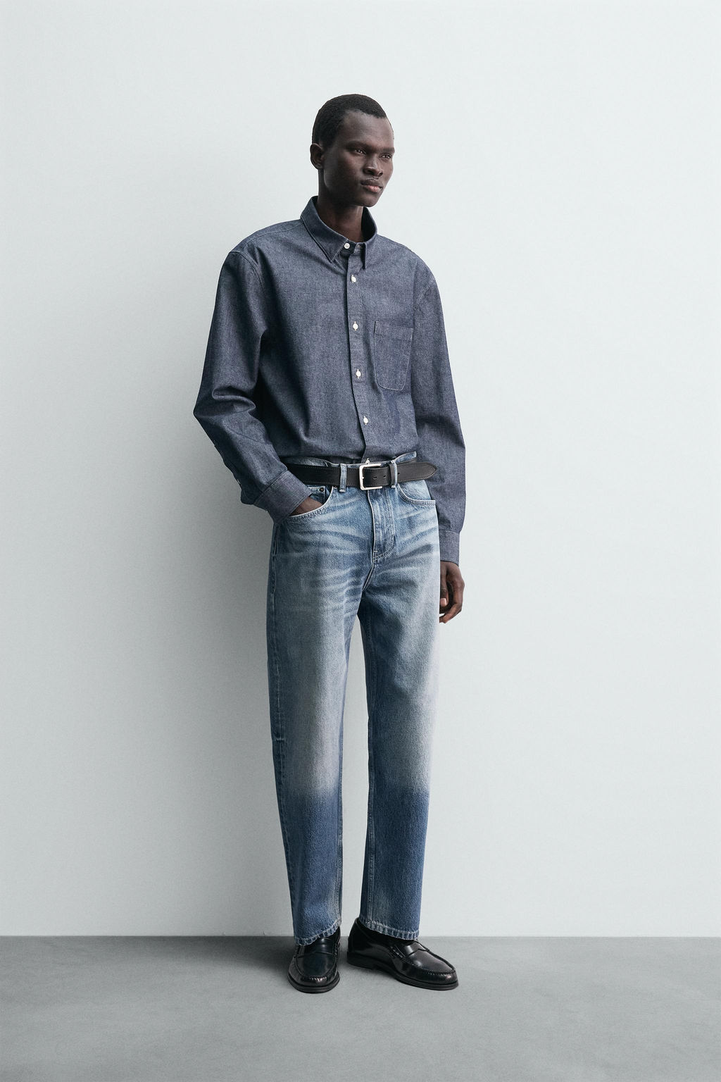 STRAIGHT ANKLE FIT JEANS