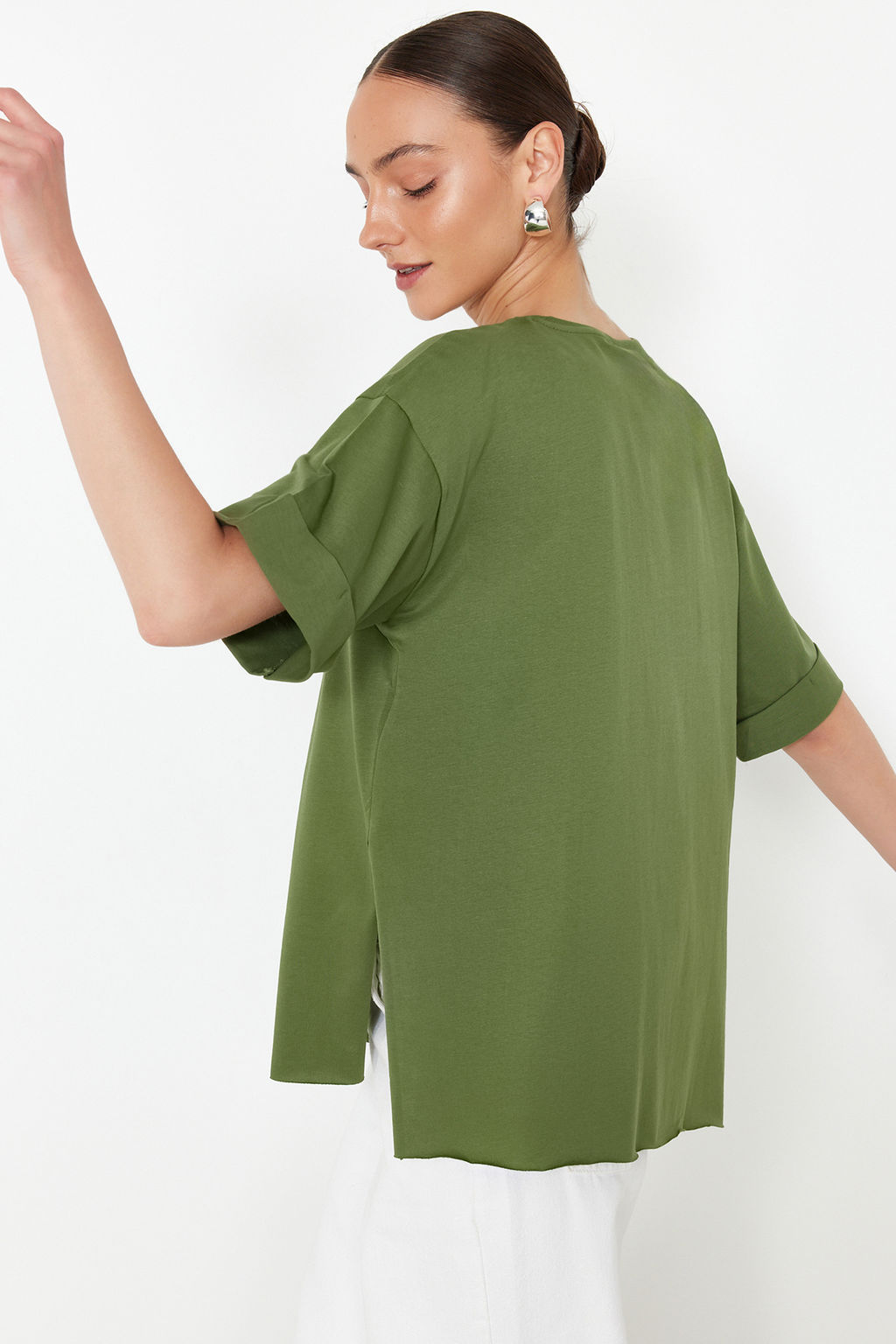 Haki %100 Pamuk Duble Kol Asimetrik Boyfriend Orme T-Shirt TWOSS20TS0828