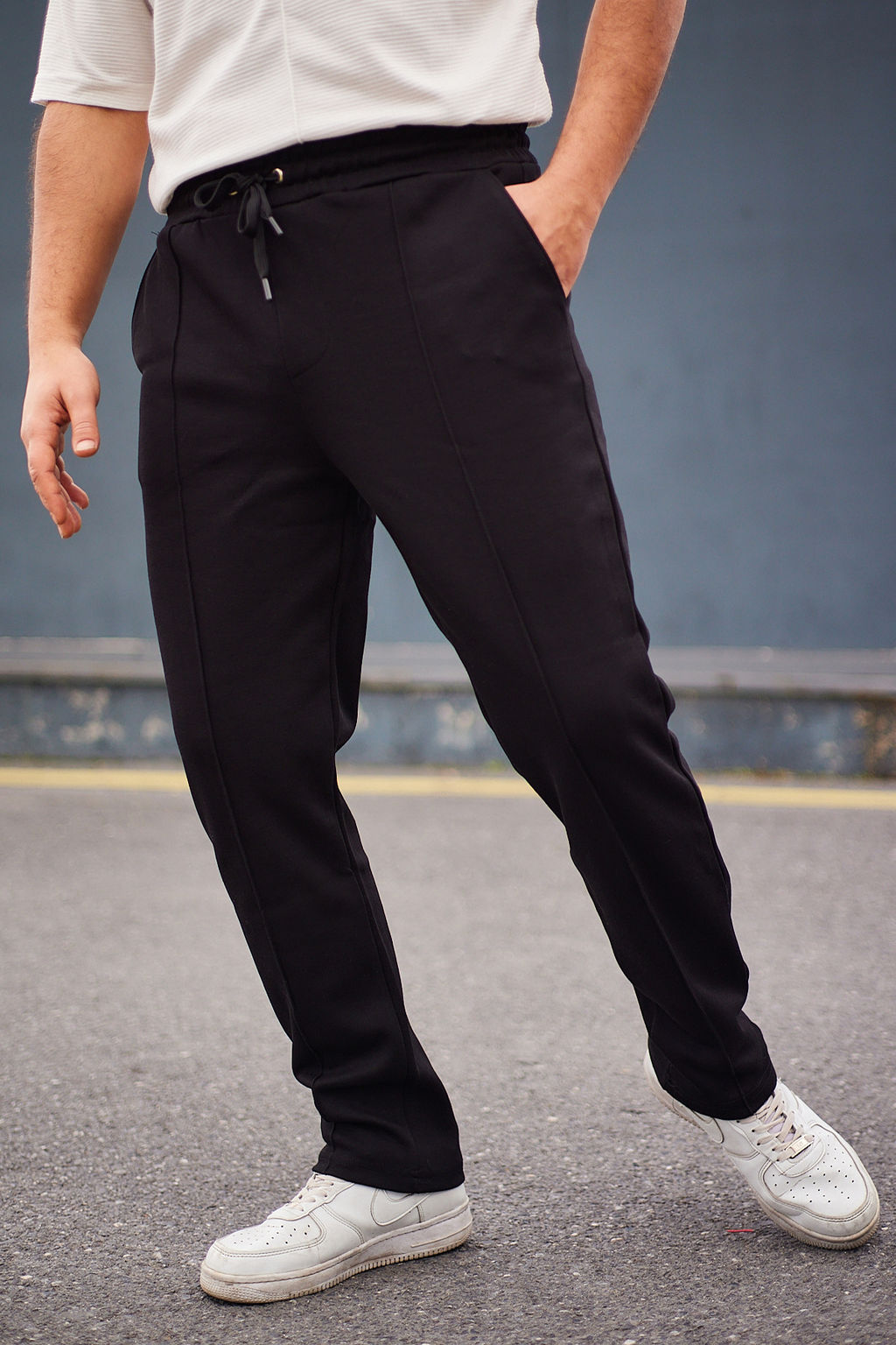 TRENDYOL MAN Siyah Regular/Normal Kesim Dokulu Dikis Detayl? Esofman Alt? TMNAW25EA00000 - Trendyolmilla фото 12
