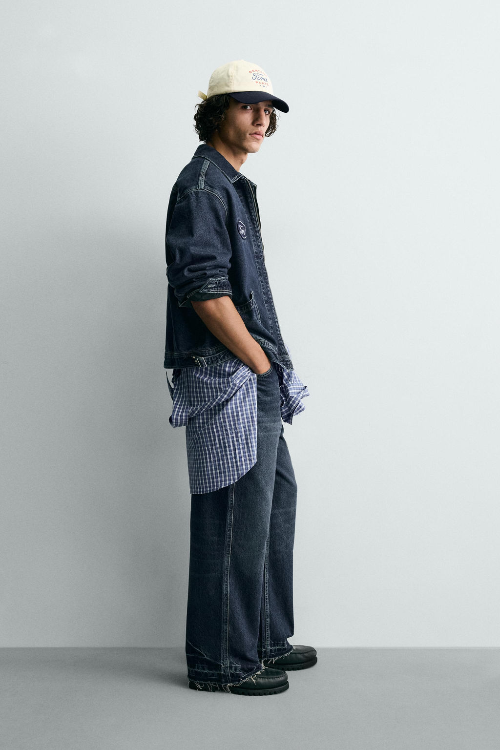 RELAXED FIT JEANS WITH FORD PATCH - Zara фото 15