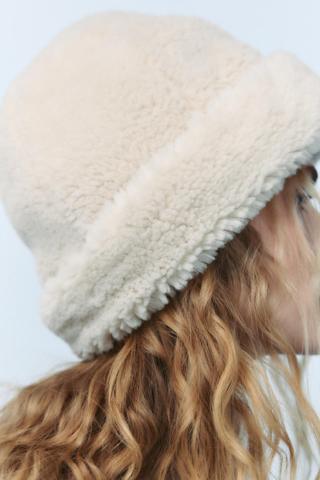 FAUX SHEARLING HAT - Zara фото 2