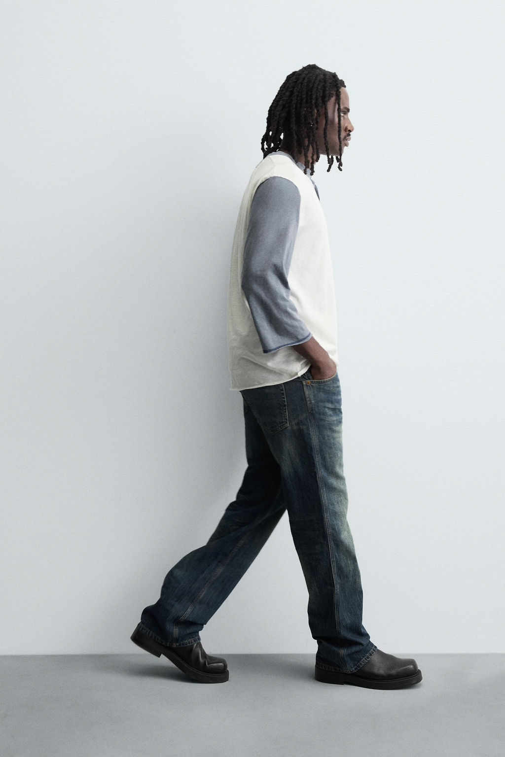 LOW-RISE FLARE FIT JEANS - Zara фото 6