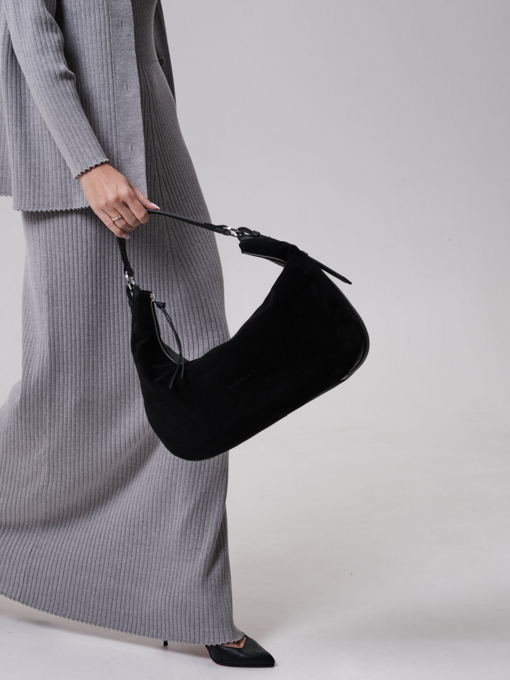 Сумка замшевая багет Azaro 30861 черный