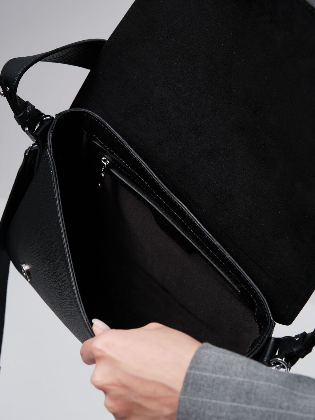 Сумка кожаная Deboro 30512 черная