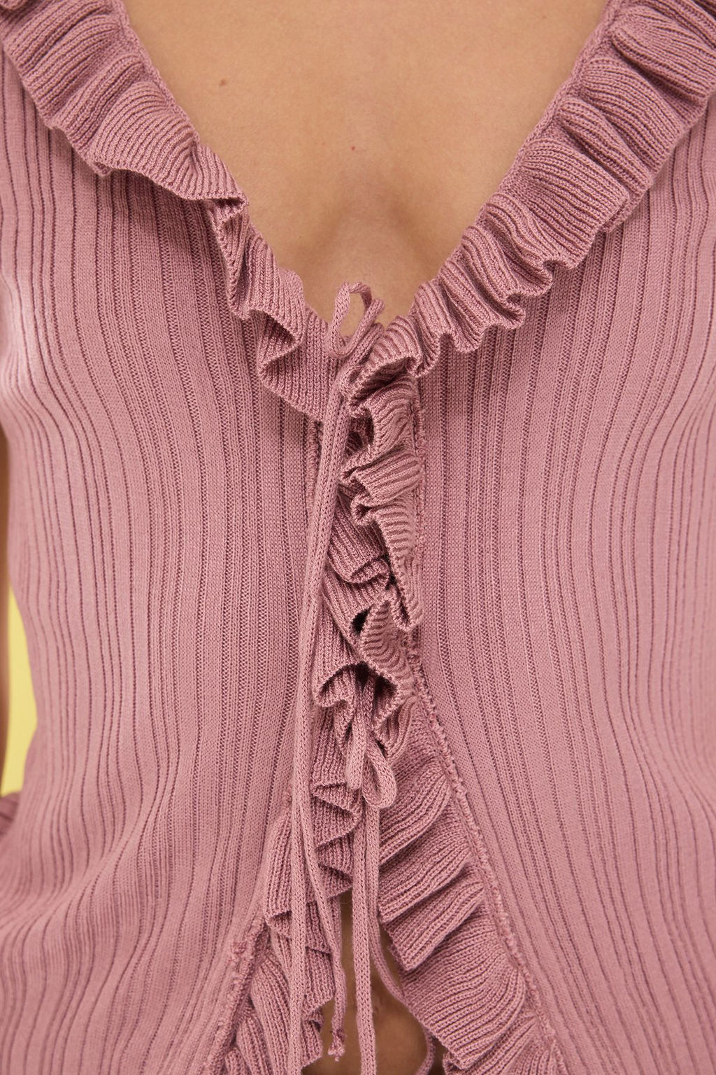 Trendyolmilla Gul Kurusu F?rf?rl? Triko Ince Bluz TWOSS25BZ00313  фото 4