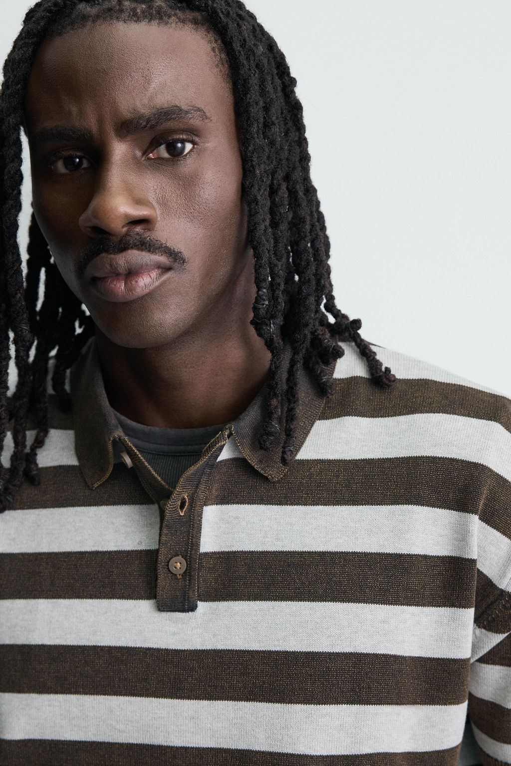 POLO PUNTO JACQUARD RAYAS / Marr?n