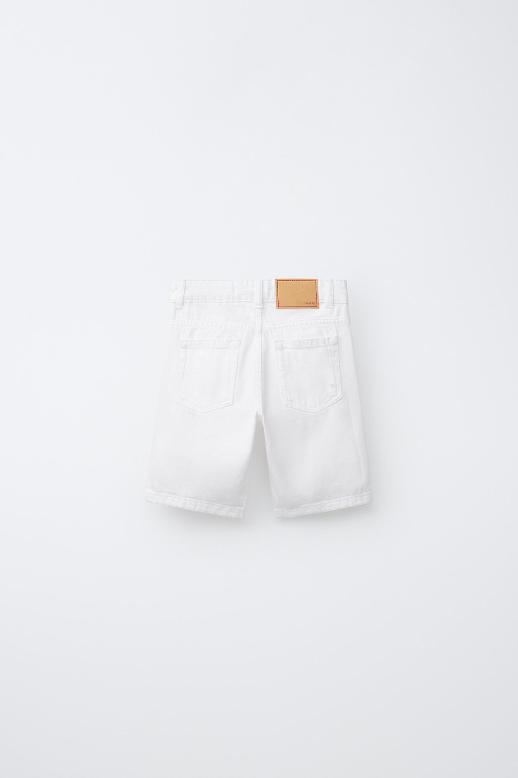 BERMUDA DENIM STRAIGHT ROTOS / Blanco