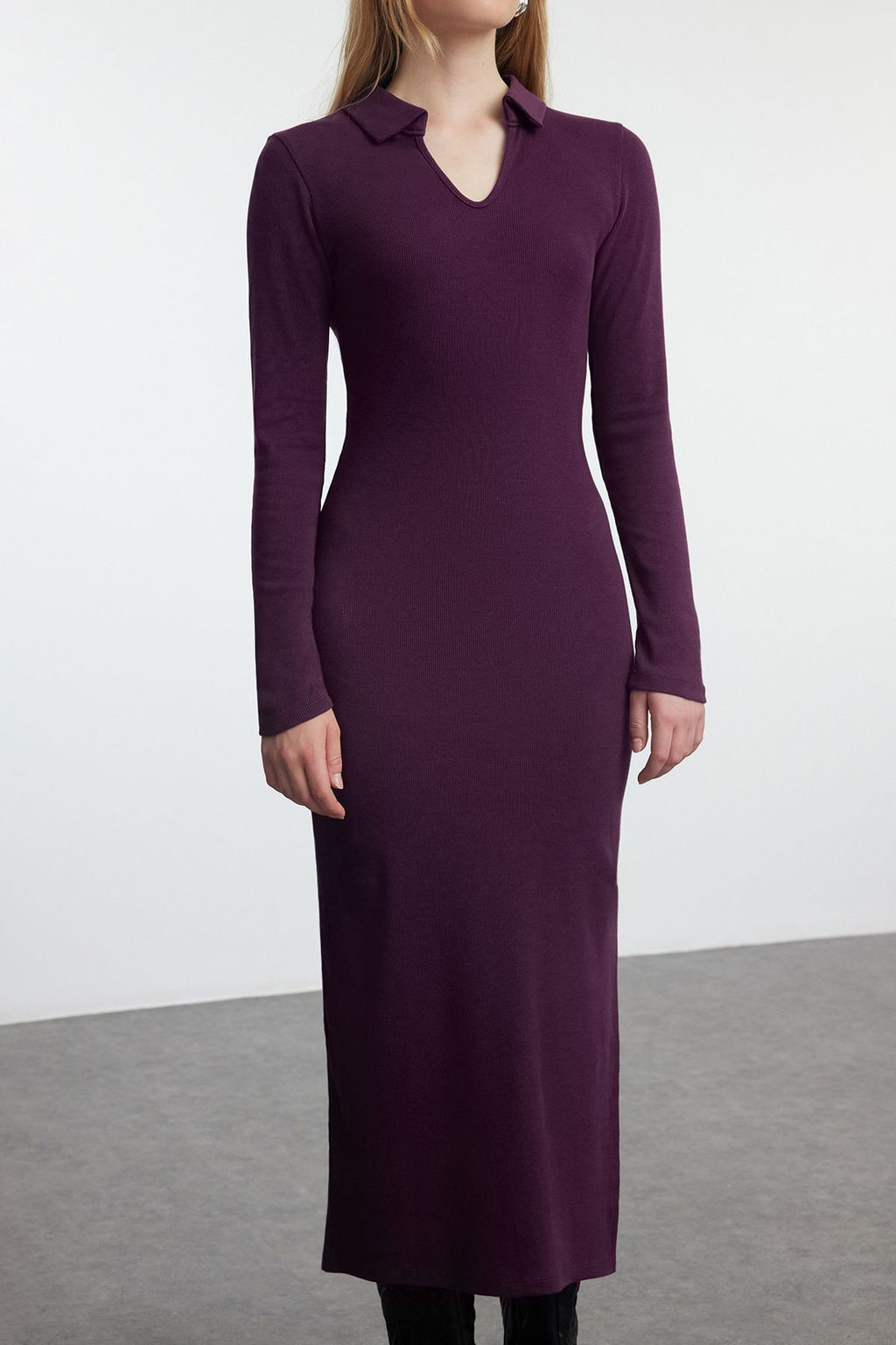 TRENDYOLMILLA Siyah Duz Midi Polo Yaka Bodycone/Vucuda Oturan Midi Orme Elbise TWOAW25EL00319  фото 4