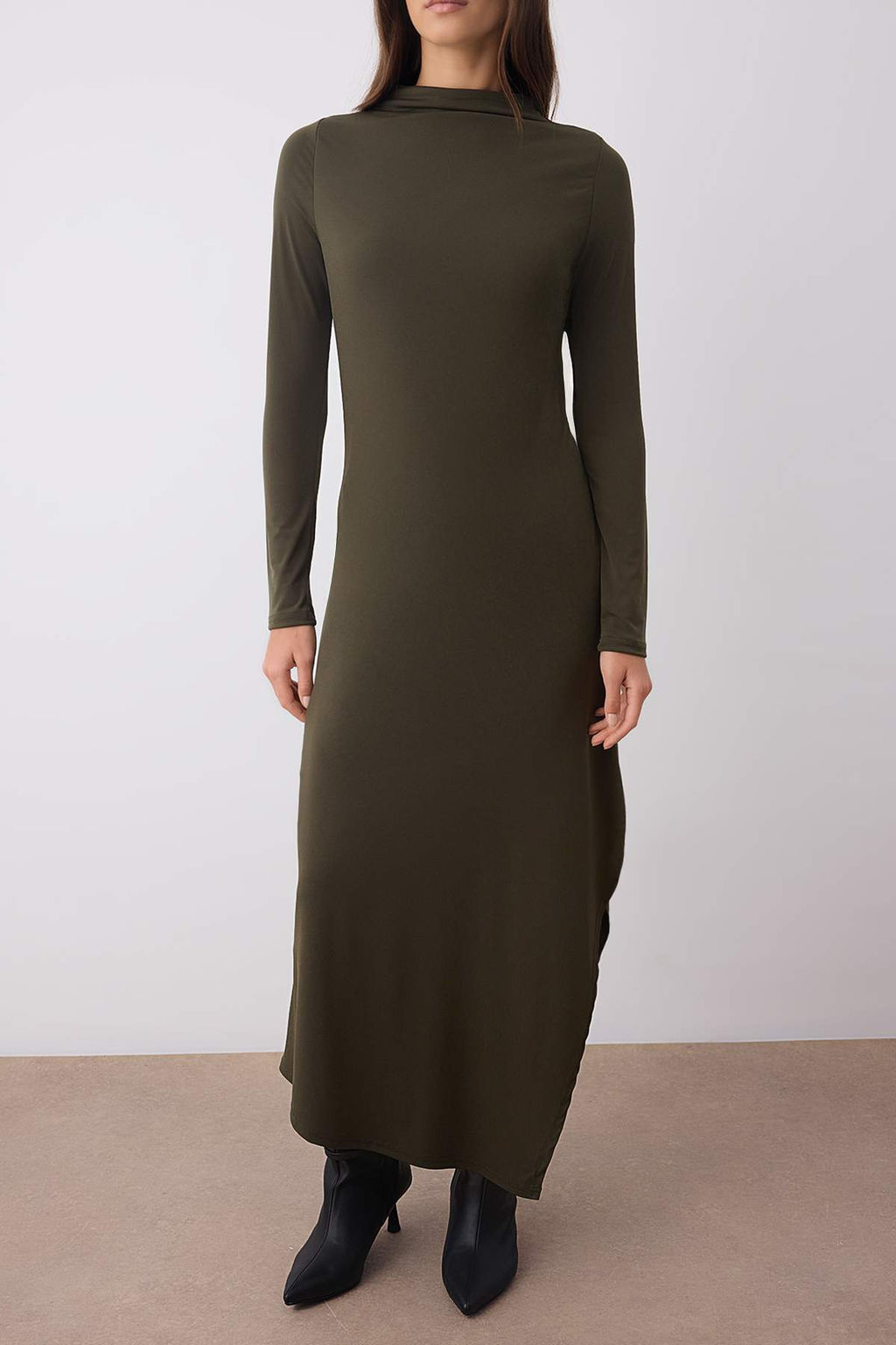 Haki Dik Yaka Astarl? Asimetrik A-line/Can Ac?lan Esnek Midi Orme Elbise TWOAW26EL00229 - Trendyolmilla фото 3
