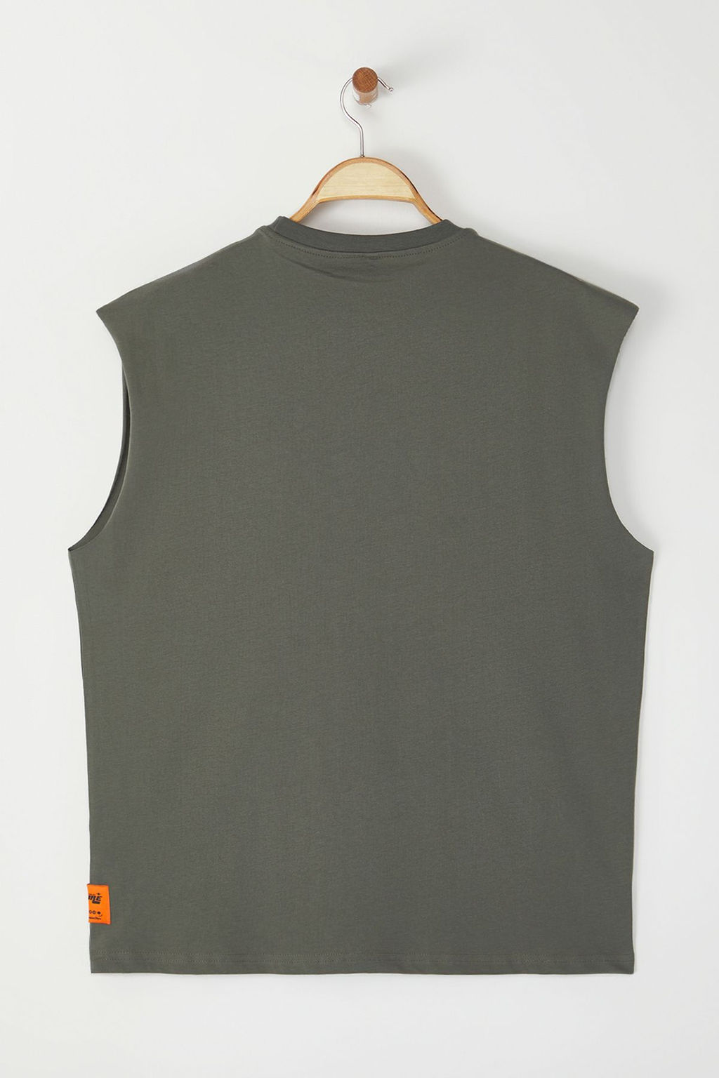 Gri Oversize/Genis Kesim Kabar?k Yaz? Bask?l? Etiketli S?f?r Kol T-Shirt/Atlet TMNSS24AL00005