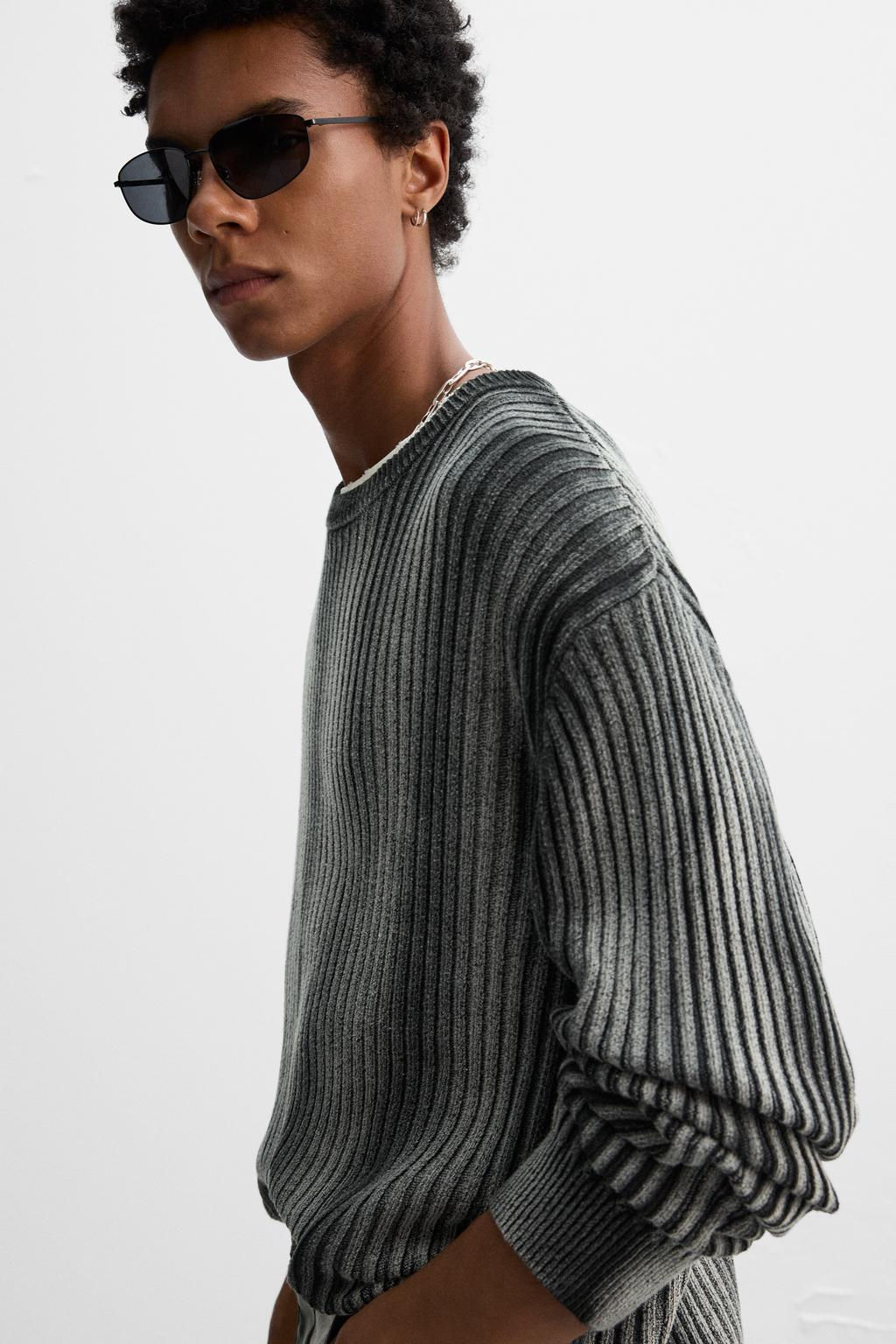 SPRAY PRINT SWEATER - Zara фото 5