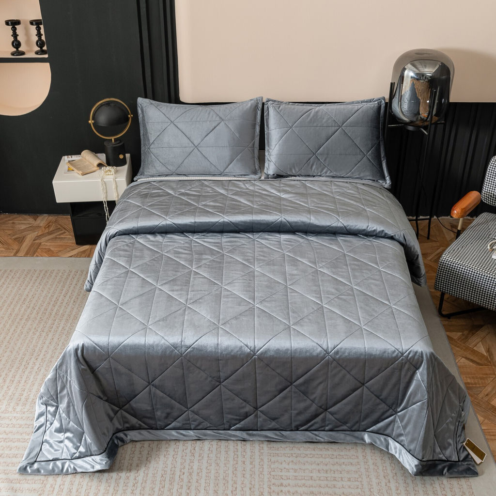 Велюровое покрывало в клетку и две наволочки OVL038 240*260/50-70 2 шт - Ситрейд фото 2