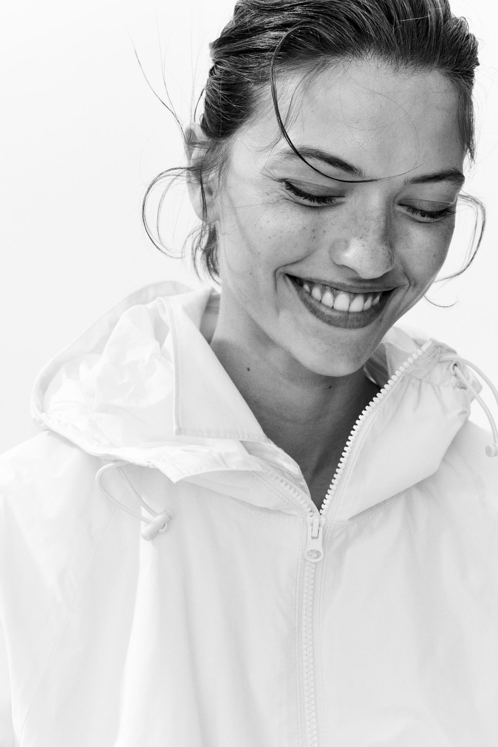 Chaqueta cortavientos con capucha - H&m фото 3
