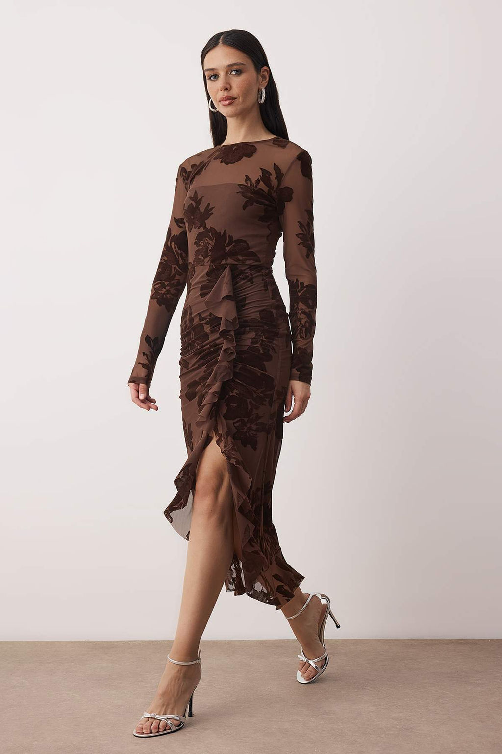 Kahverengi Flok Bask?l? Tul Astarl? Orme Midi Elbise TPRAW26EL00109